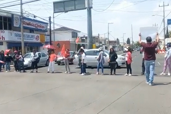 Vecinos De Colonia La Independencia Cierran Circuito Juan Pabo Ii Por