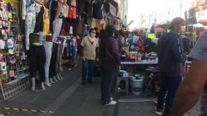 Pese a diálogo con autoridades, ambulantes se instalan en calles del Centro Histórico