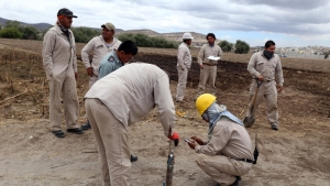 Durante trabajos para clausura de una toma clandestina.