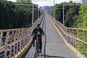 Es viable mantener la ciclovía elevada, argumentan