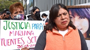 Mamá de Mariana se manifestó en la FGE