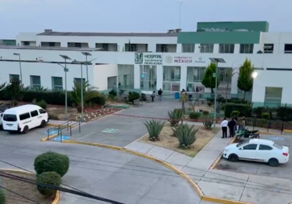 Asesinan a un hombre en el acceso principal del Hospital General de Calpulalpan