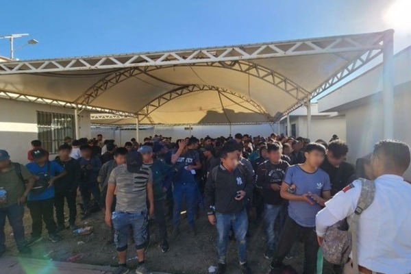 Ubican a 221 personas migrantes en casa de seguridad en Ciudad Serdán, Puebla