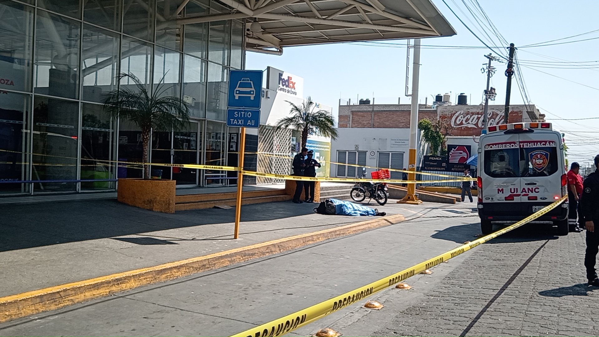 Muere sexagenario frente a terminal de autobuses de AU en Tehuacán