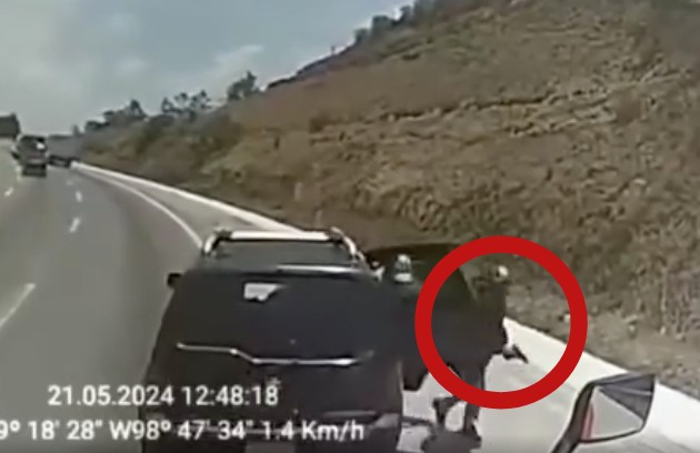 Traileros difunden video para denunciar asalto armado sobre la autopista México-Puebla