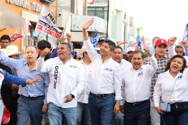 "¡Ya basta del Triángulo Rojo¡", sentencia Eduardo Rivera ante 9 mil personas al cerrar campaña en Tecamachalco