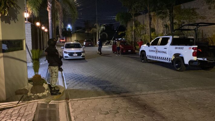 Colombianos, los detenidos por irrumpir en domicilio de Eduardo Rivera; buscaban al candidato, señalan testigos