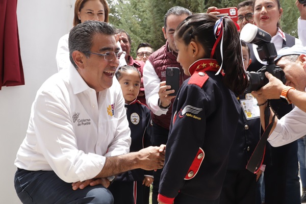 Cuenta Puebla con un gobierno estatal ocupado por fortalecer educación Sergio Salomón