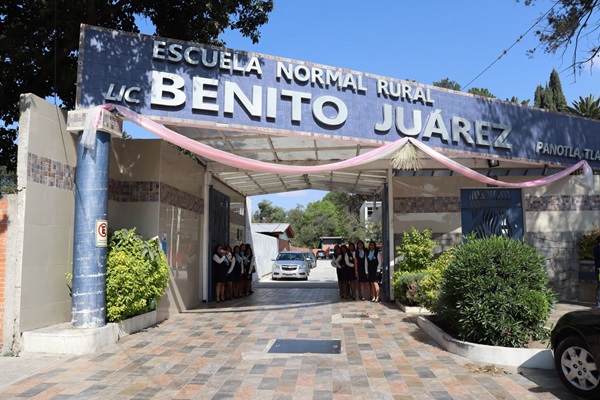 Escuela normal rural de Tlaxcala obtiene certificación internacional