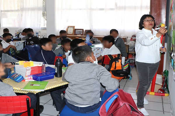 Atiende SEP a más de 70 mil estudiantes con enseñanza del idioma inglés