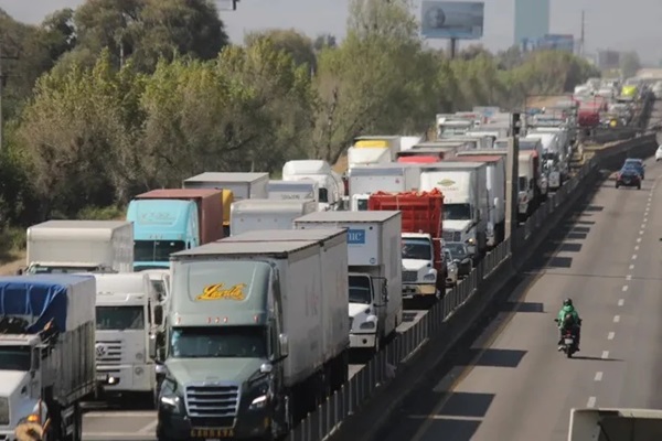 Transportistas Unidos anuncian paro nacional bloquearán Autopista México-Puebla y la caseta se Amozoc