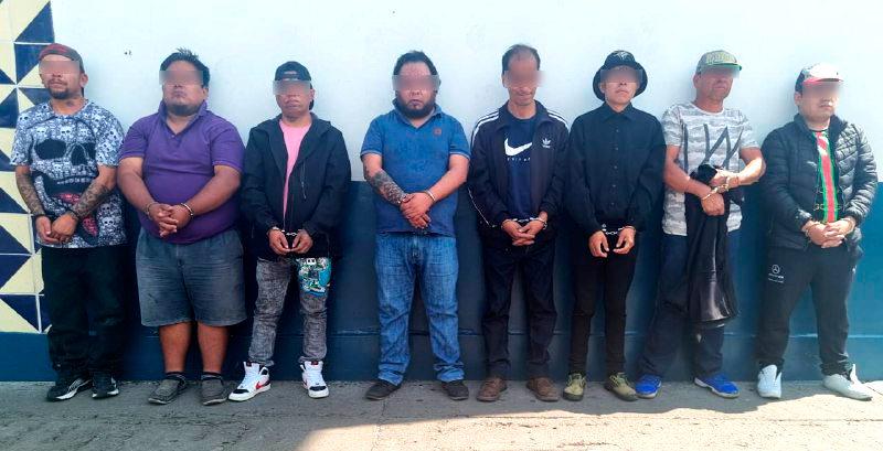 SSP Puebla reporta detención de 8 hombres por robo de boletas en Tlapanalá