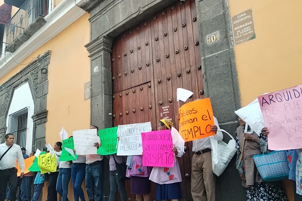 Acusan a Arquidiócesis de Puebla de violentar costumbres indígenas en Atlixco