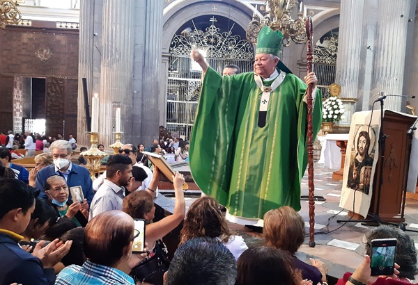 Arzobispo dedica misa dominical por los poblanos asesinados Ricardo Antonio Meneses y Bryan Isidro Zarco