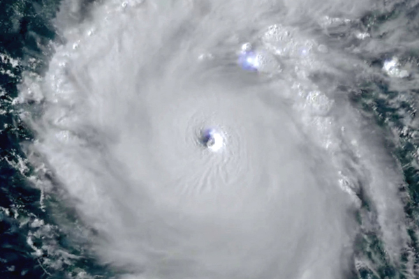 Huracán Beryl Se Intensifica Y Escala A Categoría 5, Potencialmente ...