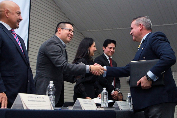 Estudiantes de maestría y doctorado se gradúan de la Academia General Ignacio Zaragoza