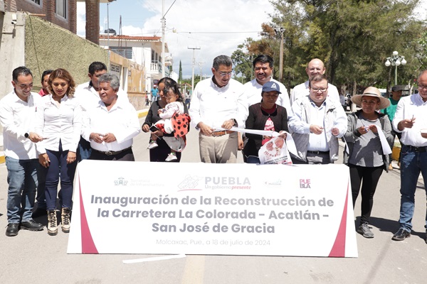 Gobierno de Puebla inaugura carretera con cemento hidráulico en Molcaxac