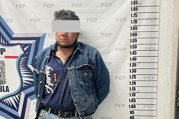 Policía Estatal y SEMAR detienen a un hombre por robo de torton en la autopista México-Puebla