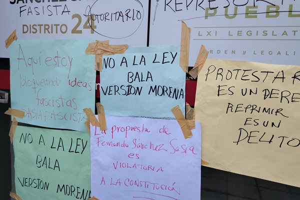 Protestan en Tehuacán contra de diputado que pretende sancionar a quienes se manifiesten