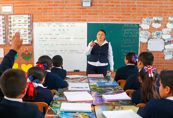 SEP otorga más de 13 mil becas a estudiantes de educación básica