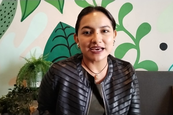 Yoselin Paredes, la activista que lucha por los derechos de las mujeres migrantes 