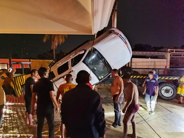 Tres alumnas de la Universidad Anáhuac Puebla mueren durante accidente vial en Coatzacoalcos