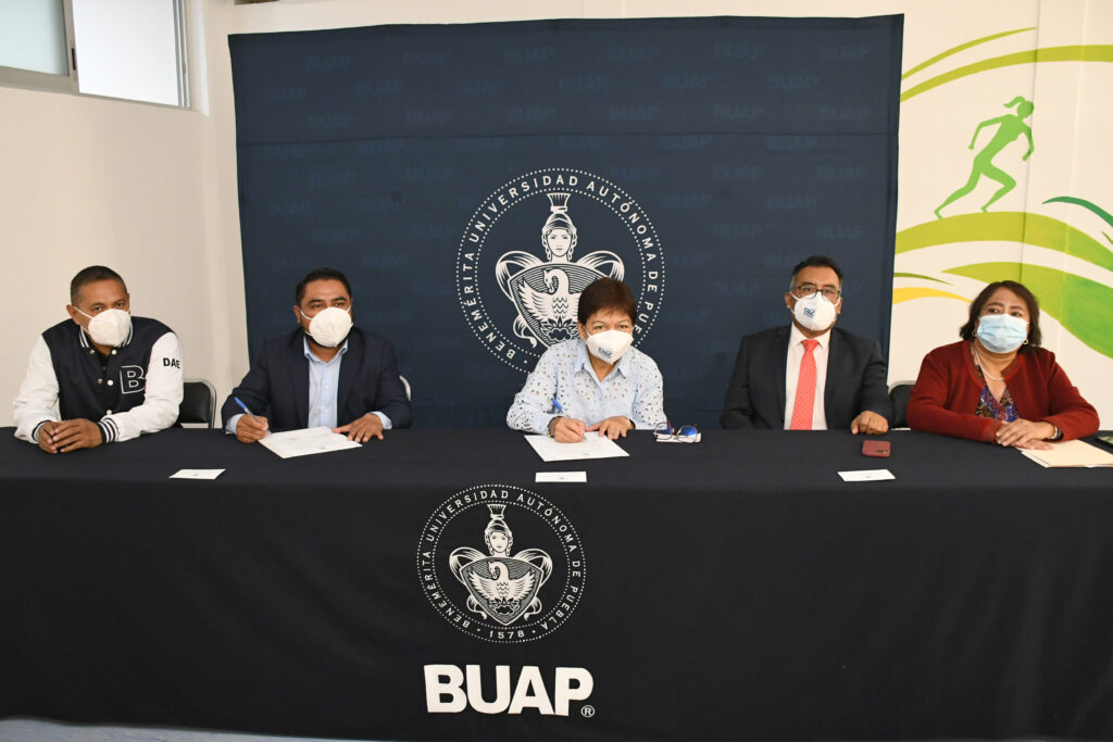 BUAP | Firman Carta de Intención para mejorar las condiciones de vida en la Junta Auxiliar de San Pedro Zacachimalpa