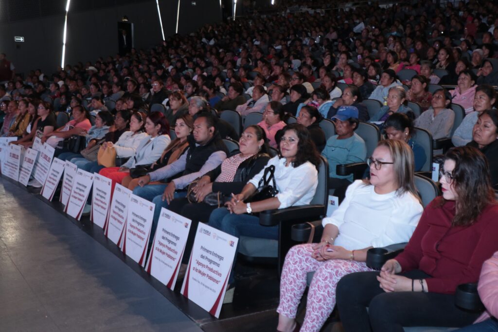 Realiza SEDIF primera entrega del Programa “Apoyo Productivo a la Mujer Poblana”