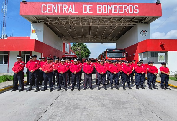 Celebran 42 años de servicio del Heroico Cuerpo de Bomberos de Tlaxcala