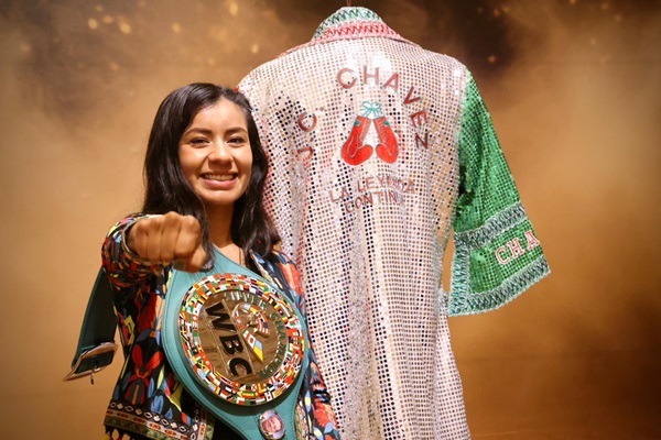 Gaby La Bonita Sánchez inaugura Knockout, Grandes Momentos del Consejo Mundial del Boxeo