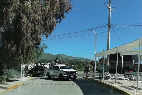 Guardia Nacional y presuntos asaltantes en carreteras se enfrentan en Cañada Morelos , Puebla