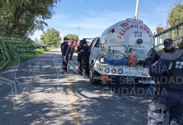 Policía Estatal de Tlaxcala aseguran a hombre por posesión ilegal de hidrocarburo