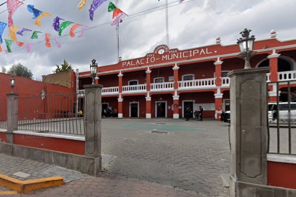 Policías de Nanacamilpa, Tlaxcala, hacen paro de labores en reclamo del pago de dos quincenas