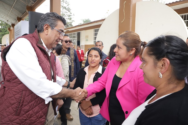 Sergio Salomón inaugura campus de la UPN en Hueyapan