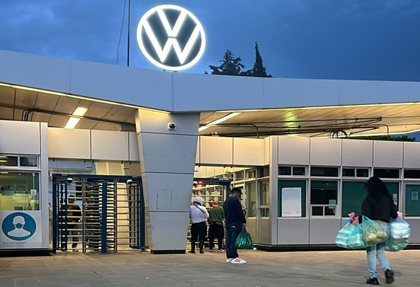 Trabajadores de Volkswagen rechazar aumento salarial de 10.59%