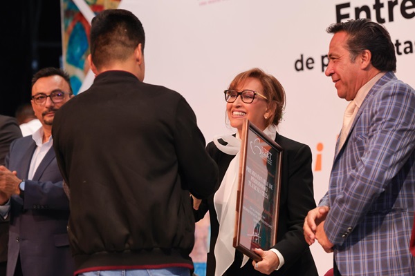 Unión de Periodistas de Tlaxcala entrega el Premio Estatal de Periodismo 2024 con presencia de Lorena Cuéllar