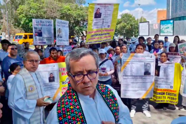 Madres buscadoras y familias de desaparecidos ofrecen colaboración a nuevo gobierno durante marcha en Puebla