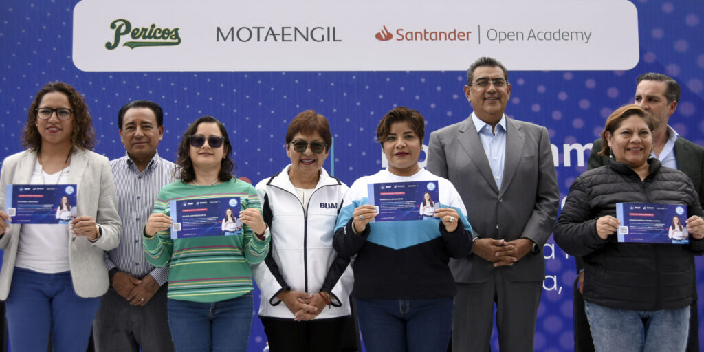 BUAP | Universitarias reciben reconocimientos de la beca Women In by Emtech