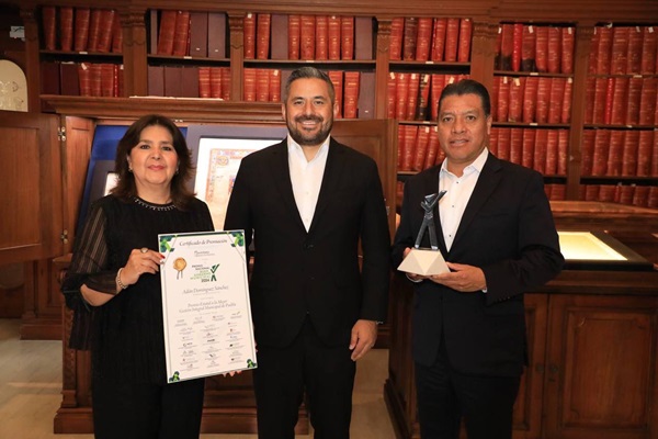 Ayuntamiento de Puebla recibe premio a la Mejor Gestión Integral municipal 2024 por sorteo predial digital