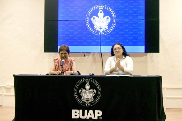 BUAP | Dicta conferencia la Rectora Lilia Cedillo Ramírez a estudiantes de la Preparatoria Emiliano Zapata