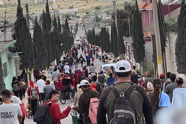 Caravana migrante Jesucristo recibe ayuda humanitaria en Cañada Morelos