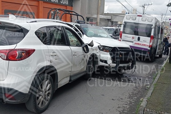 Dos policías, un delincuente y una mujer de la tercera edad resultaron lesionados por balacera en Teolocholco, Tlaxcala