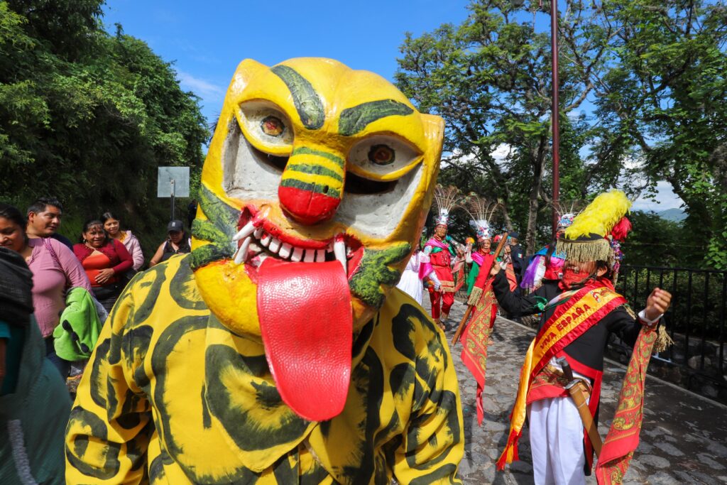 Asiste Sergio Salomón a Festival Huey Atlixcáyotl