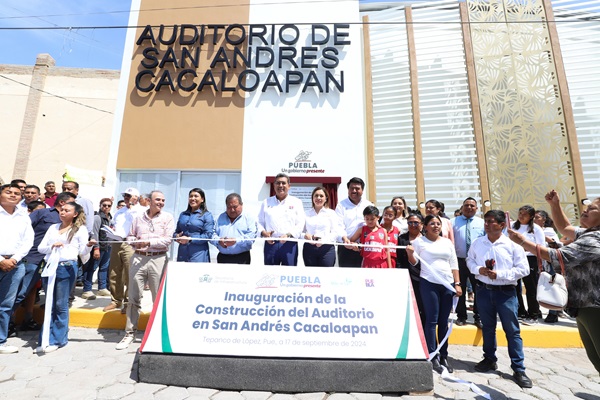 Inaugura Sergio Salomón la construcción de auditorio en Tepanco de López