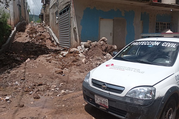 Protección Civil evalúa viviendas afectadas por las lluvias de ayer