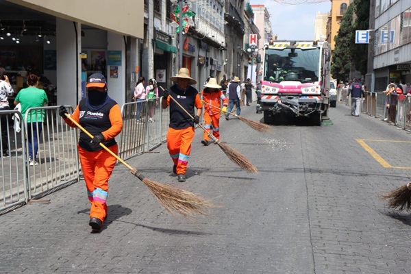 Recolectan más de 15 toneladas de basura en el Centro Histórico de Puebla por Fiestas Patrias 