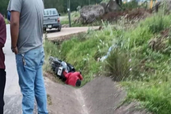 Tres hombres son asesinados a balazos en Ahuazotepec; dos eran de Querétaro