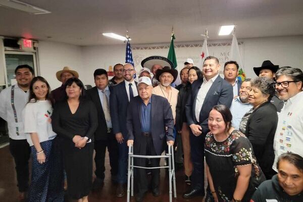 Armenta presenta nuevo esquema de “Mi Casa es Puebla” a comunidad migrante de California