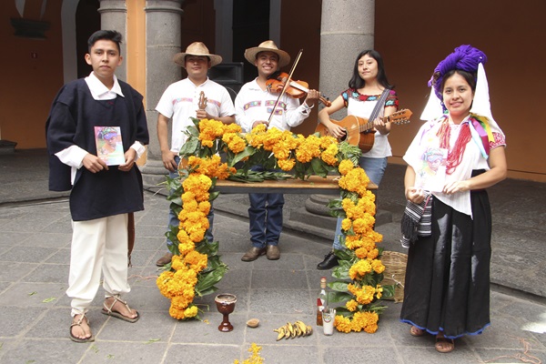 Anuncia Cultura elaboración del Altar de Día de Muertos del municipio de Huehuetla