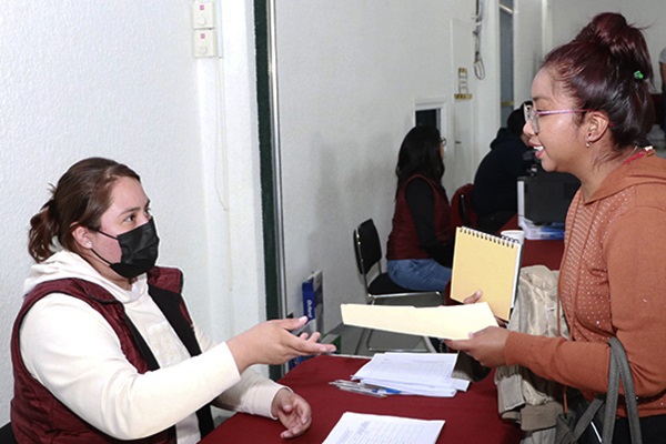 Asigna SEP 559 plazas definitivas y temporales para docentes en Puebla